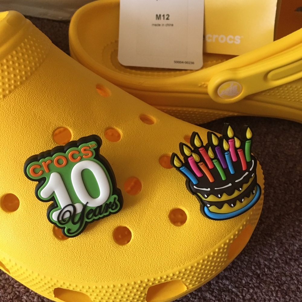 Original classic Crocs Birthday yellow 10yr anniversary jibbitz size 12